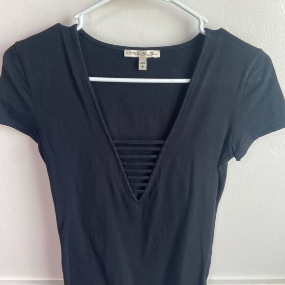 Express One Eleven Strappy Deep V Short Sleeve Shirt - Picture 5 of 6